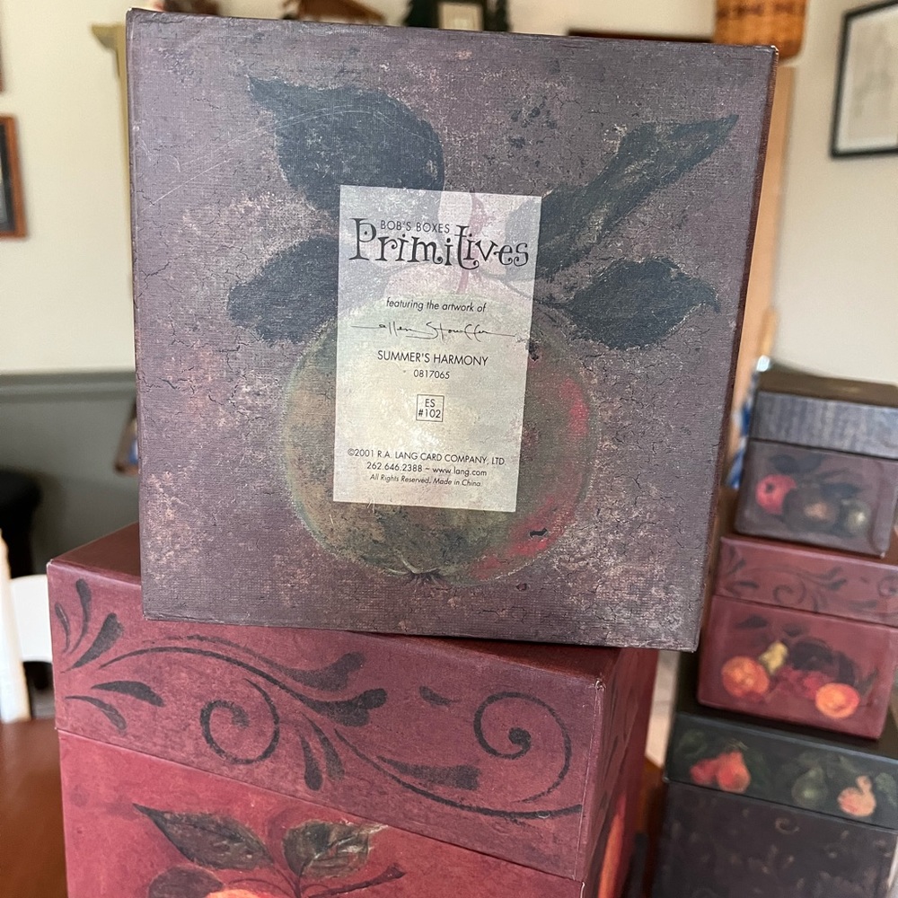 Primitive stackable boxes